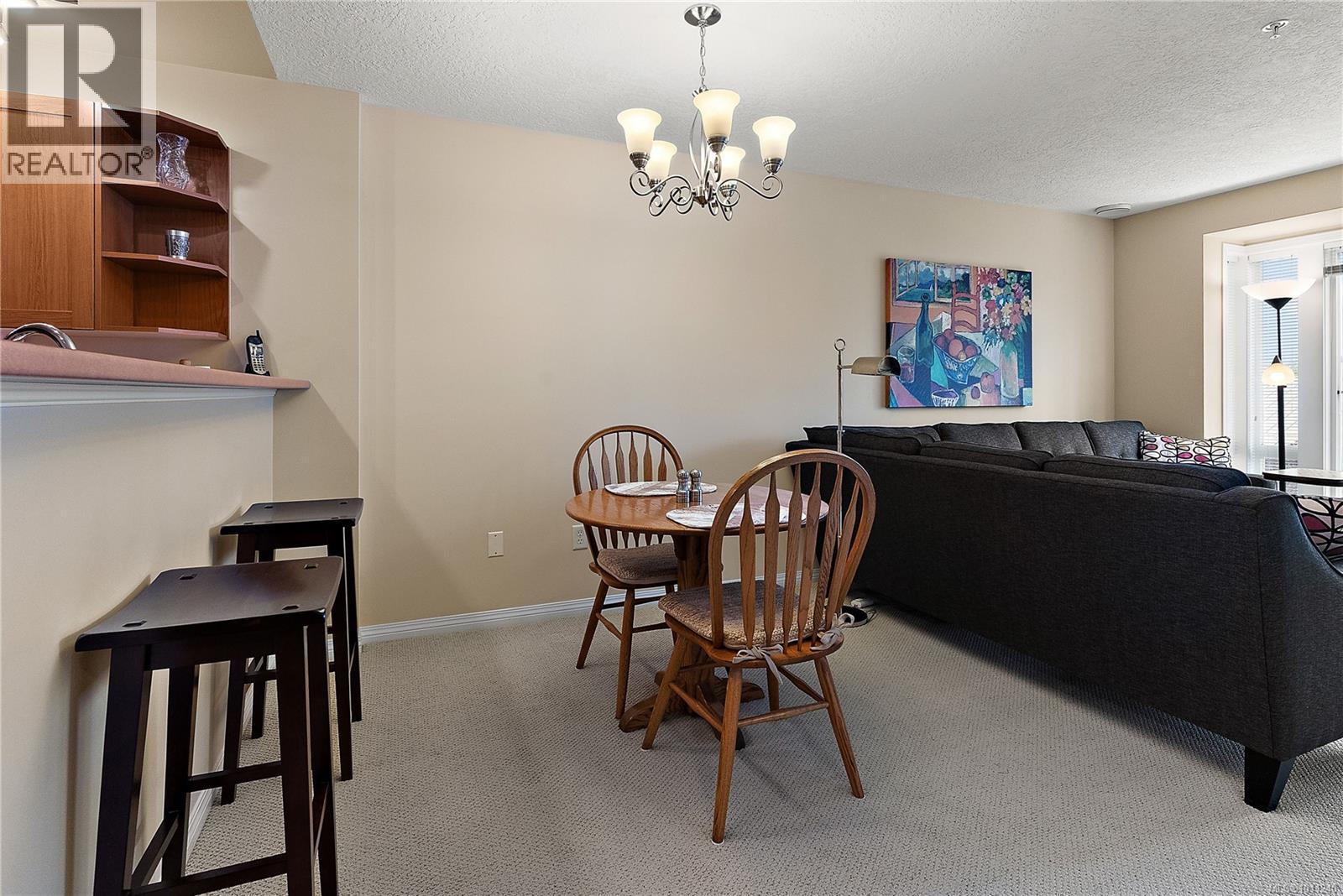 Photo 12 of 302 9840 Fifth St, Sidney BC