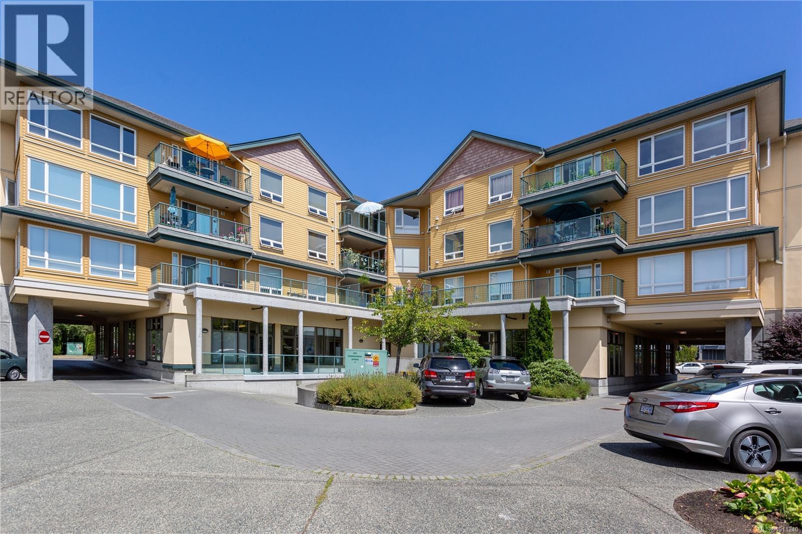 Photo 16 of 302 9840 Fifth St, Sidney BC