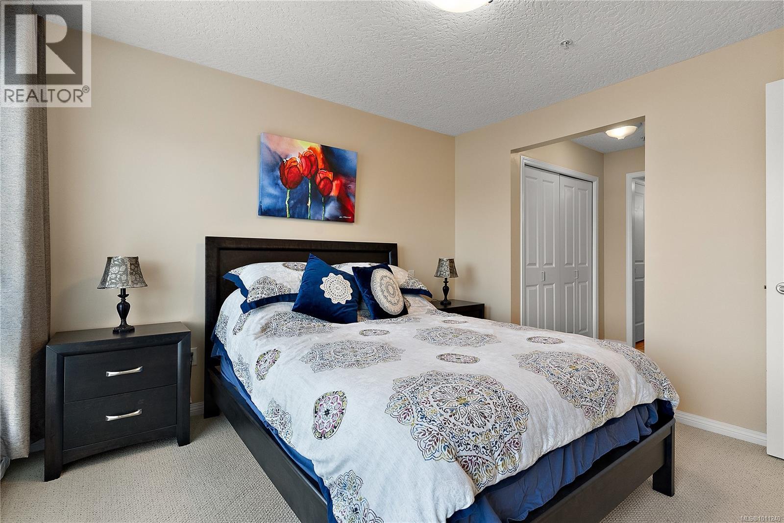 Photo 18 of 302 9840 Fifth St, Sidney BC