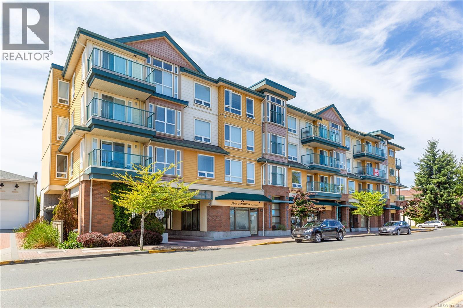 Photo 23 of 302 9840 Fifth St, Sidney BC