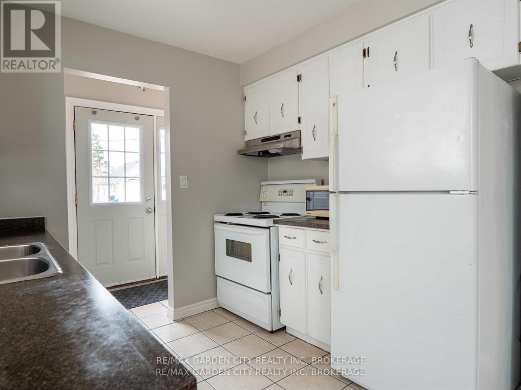 Photo 25 of 9 Churchill Street, St Catharines ON