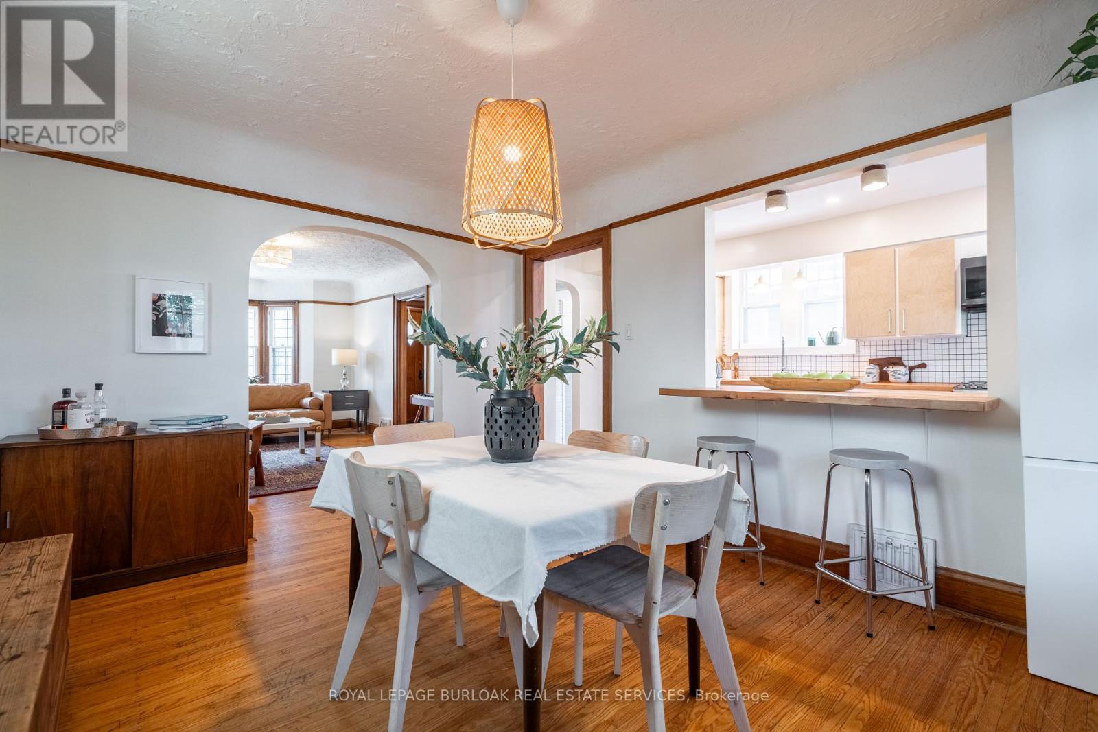 Photo 11 of 26 Weir Street S, Hamilton ON