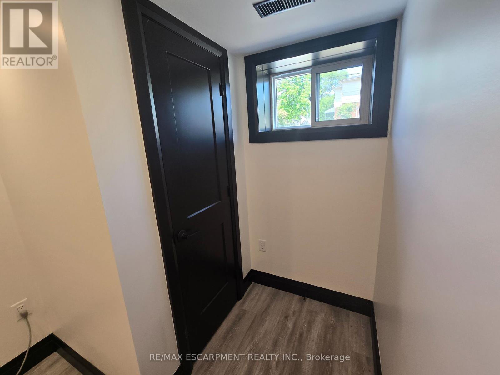 Photo 20 of 2 531 Queenston Road, Hamilton ON