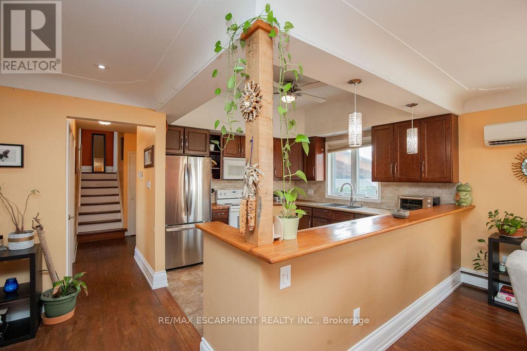 Photo 27 of 60 Ivy Lea Place, Hamilton ON