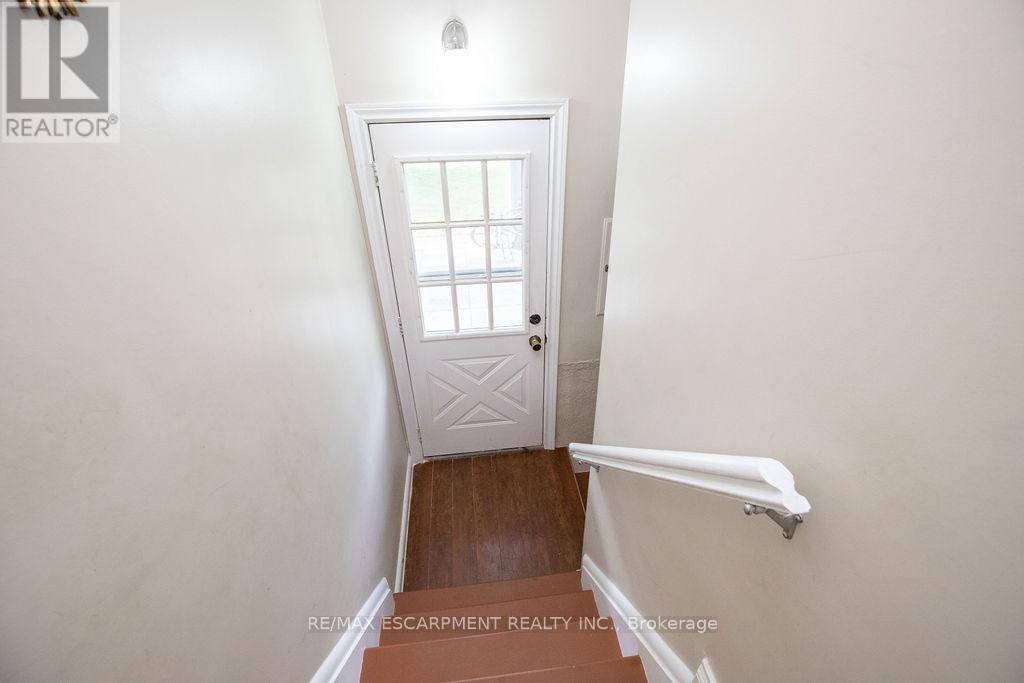 Photo 11 of 60 Ivy Lea Place, Hamilton ON
