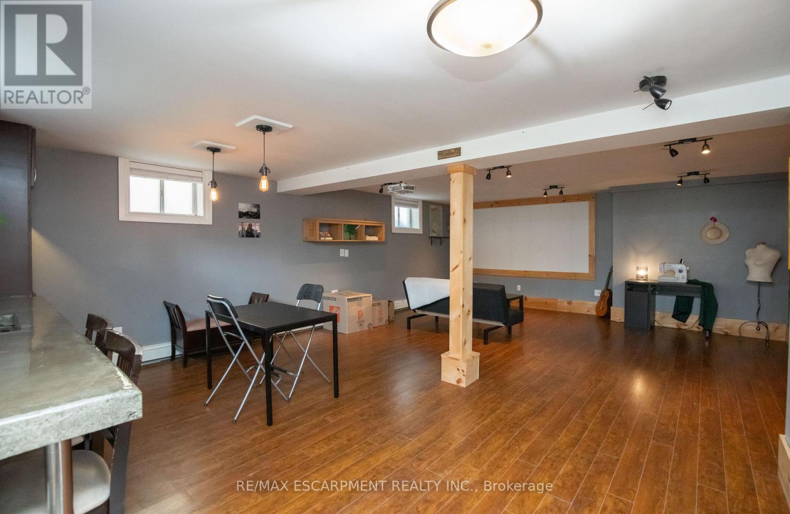 Photo 16 of 60 Ivy Lea Place, Hamilton ON