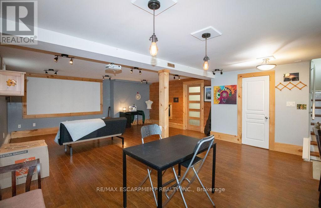 Photo 20 of 60 Ivy Lea Place, Hamilton ON