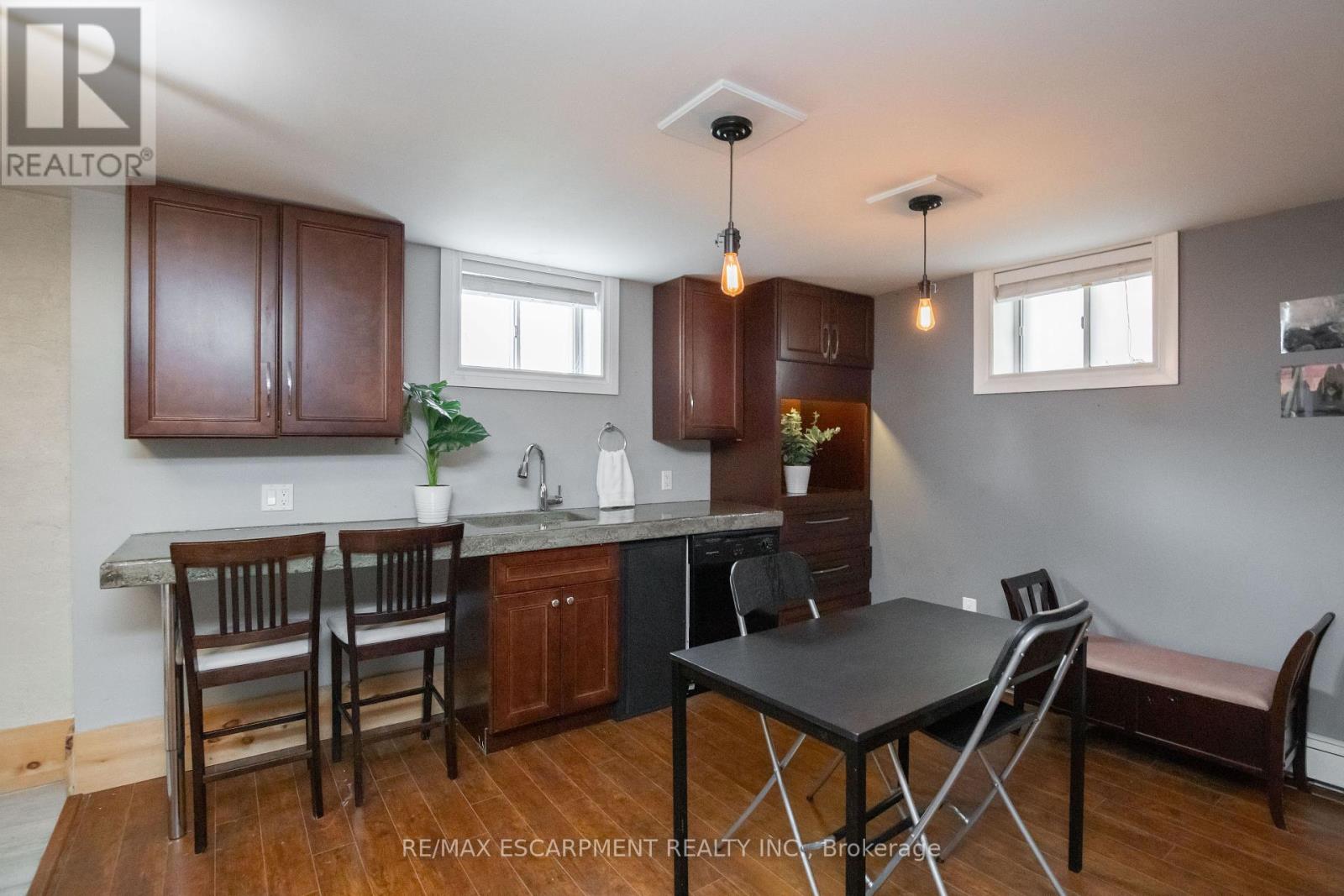 Photo 7 of 60 Ivy Lea Place, Hamilton ON