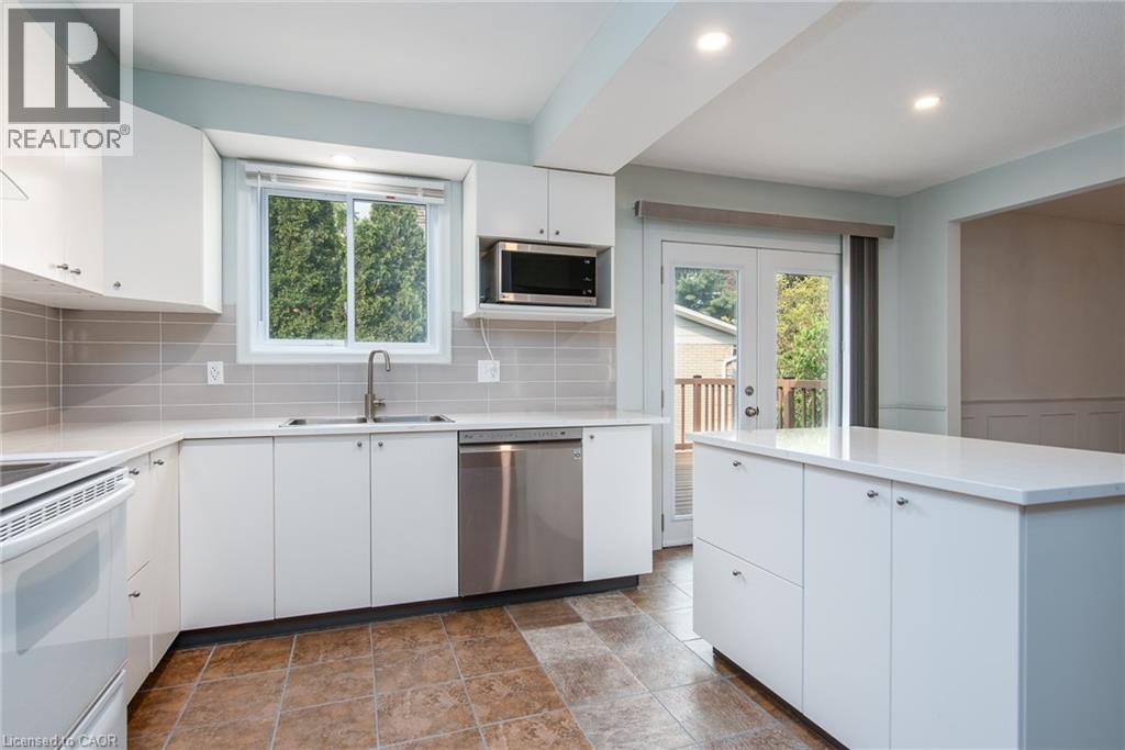 Photo 39 of 12 Academy Crescent, Waterloo ON