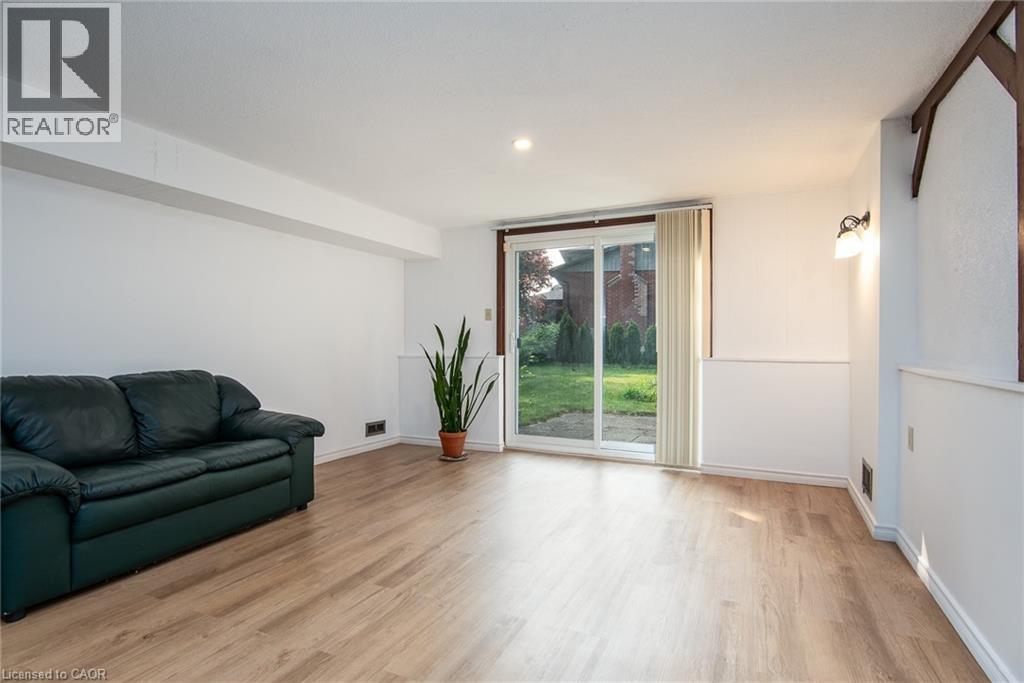 Photo 17 of 12 Academy Crescent, Waterloo ON