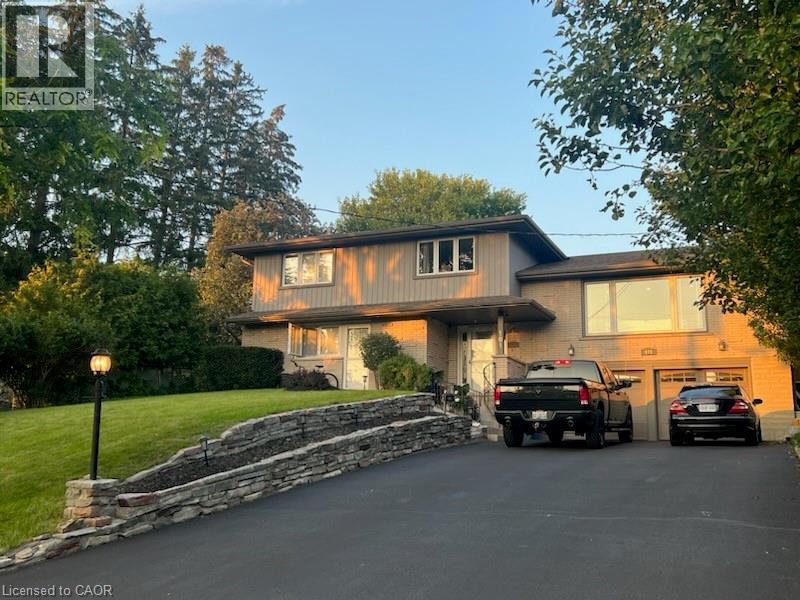 Photo 1 of 101 Lang Crescent, Kitchener ON