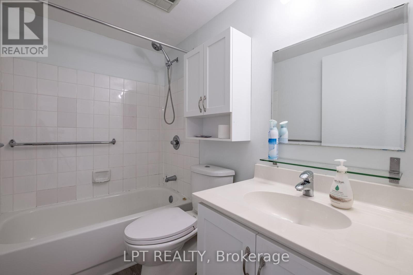Photo 14 of 204 310 Kingsdale Avenue, Kingston ON