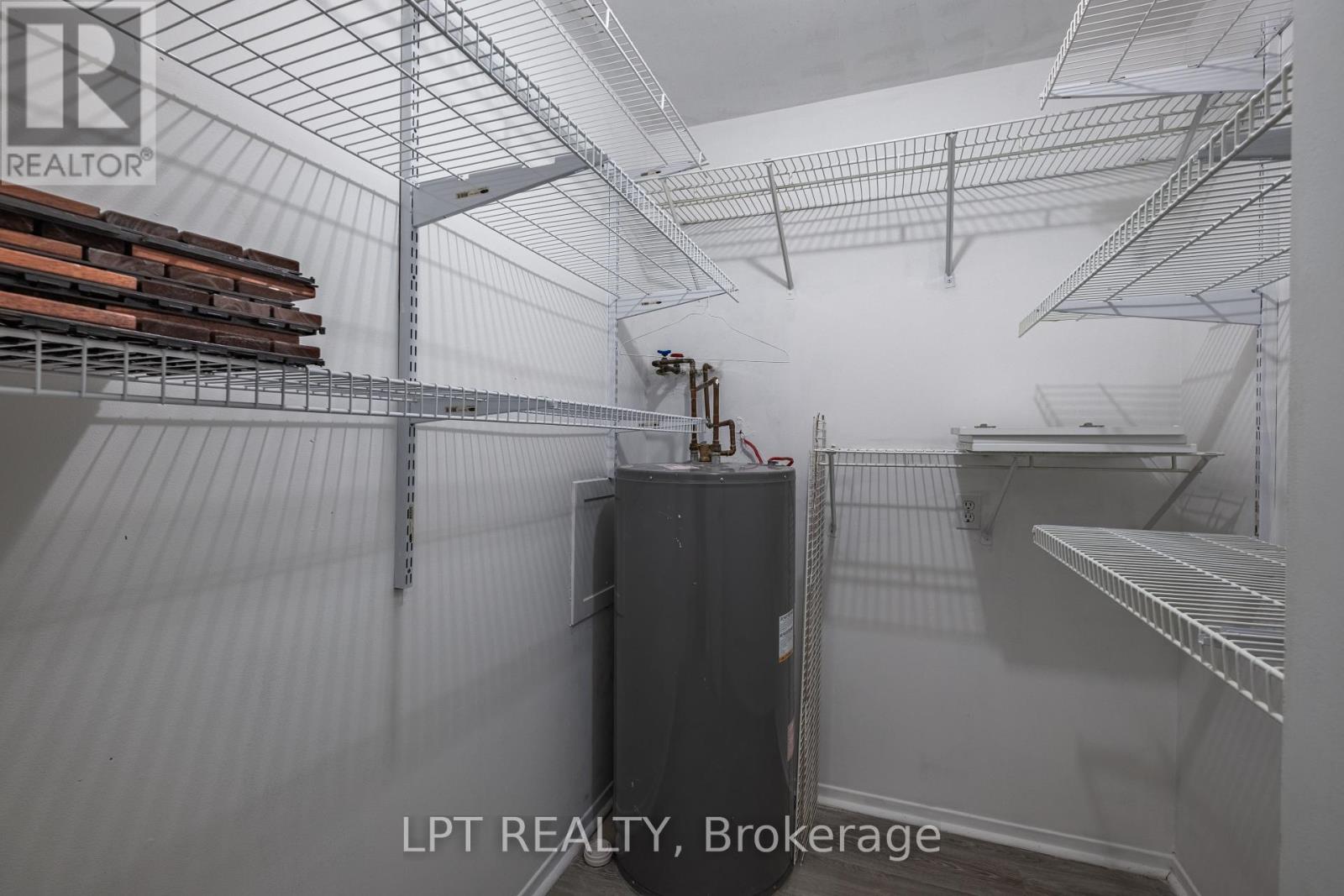 Photo 18 of 204 310 Kingsdale Avenue, Kingston ON