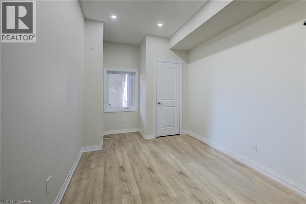Photo 4 of 25 Isherwood Avenue Unit A 1, Cambridge ON