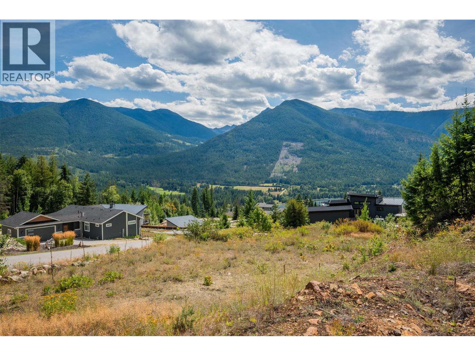 Photo 12 of 431 Buriview Drive, Nelson BC