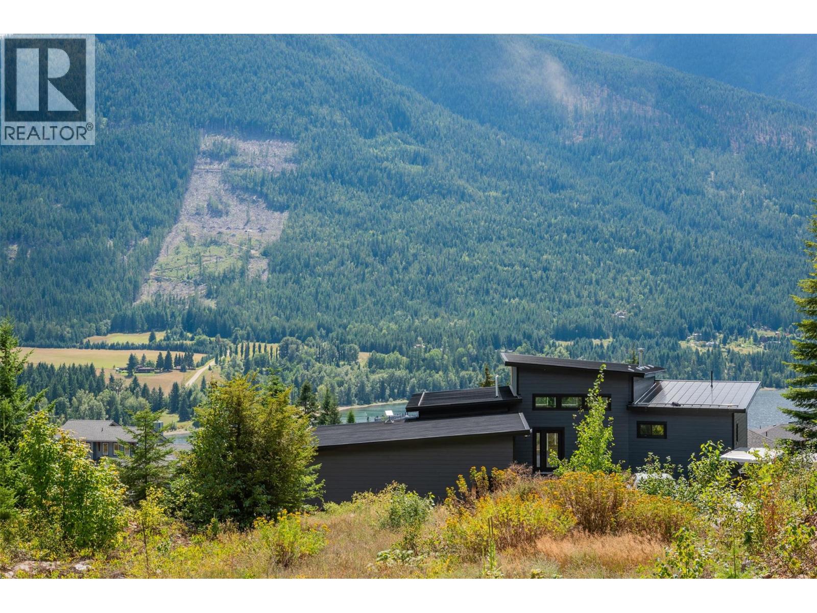 Photo 13 of 431 Buriview Drive, Nelson BC