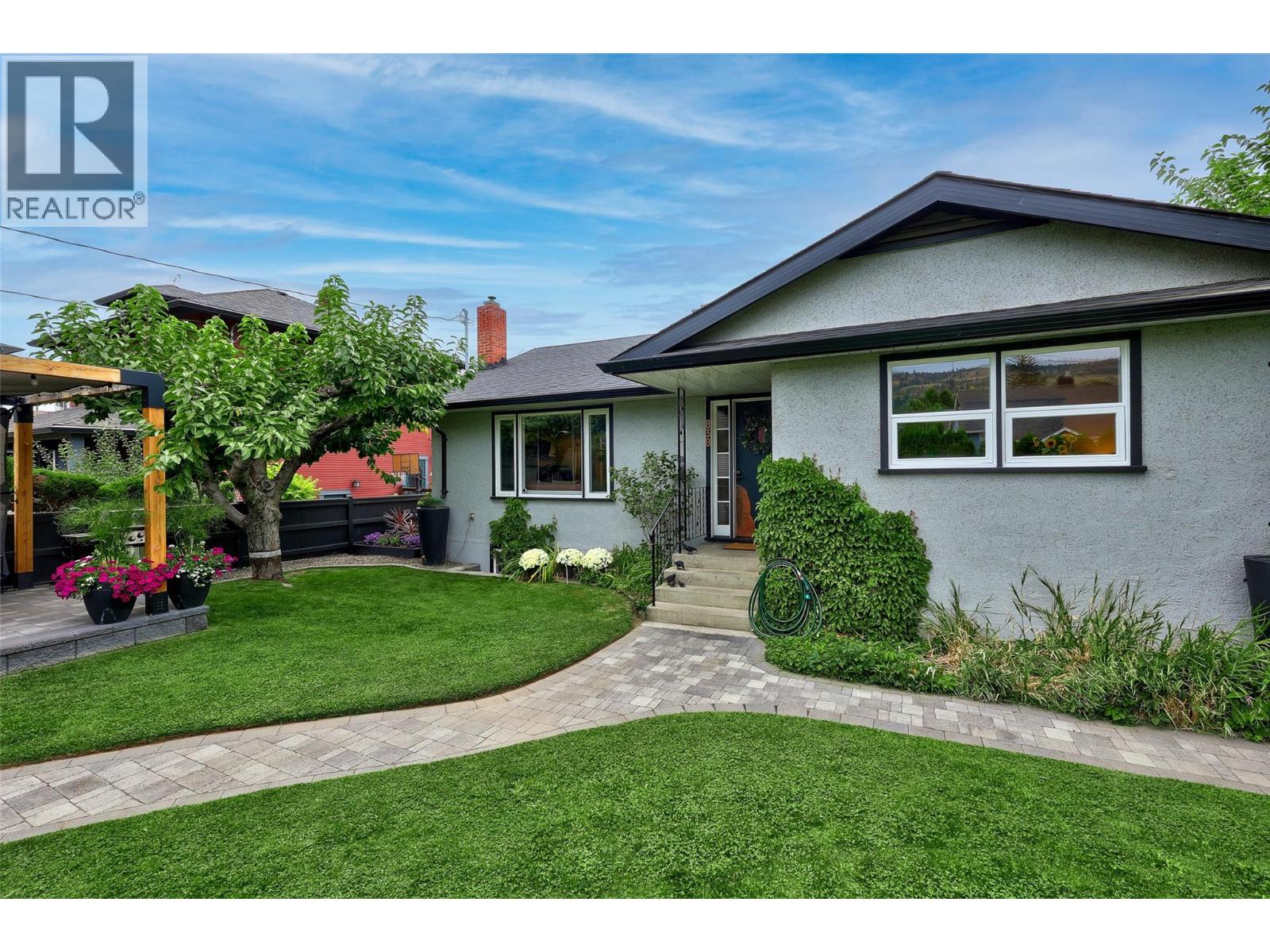 Photo 5 of 838 Nicola Street, Kamloops BC