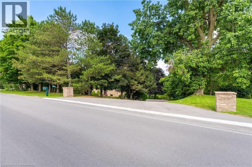 Photo 10 of 1023 West River Road, Cambridge ON