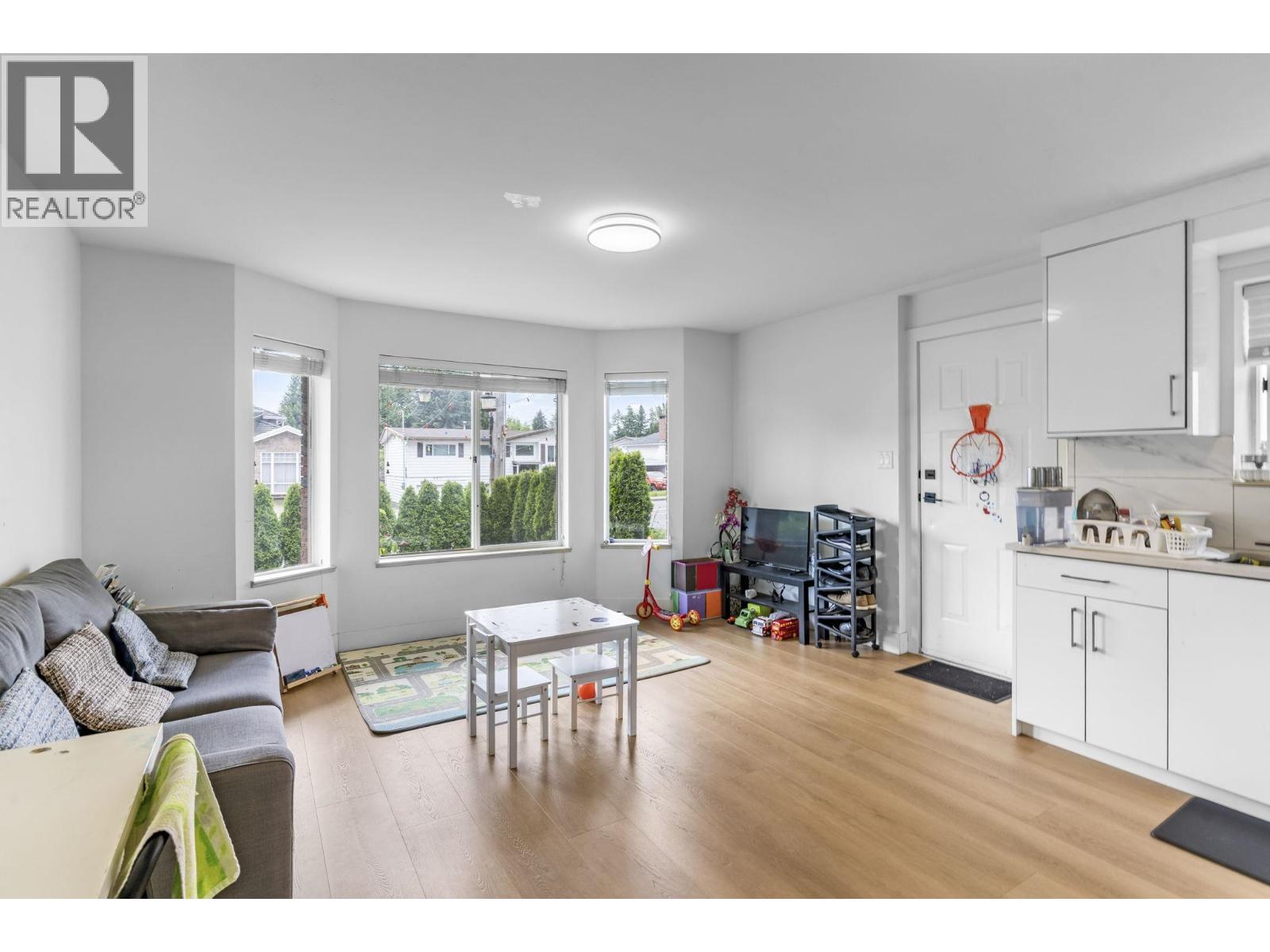 Photo 30 of 996 Duthie Avenue, Burnaby BC