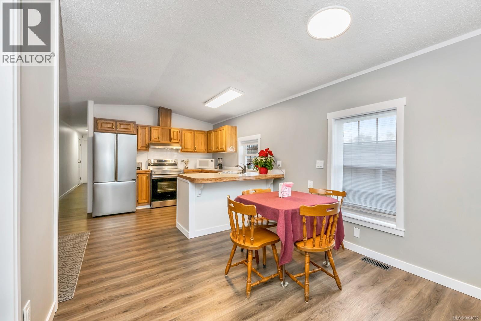 Photo 9 of 32 7021 Grant Rd, Sooke BC