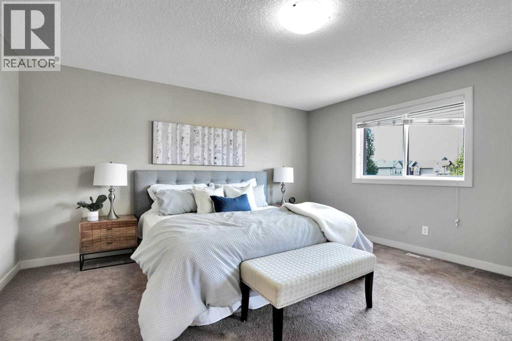 Single Family House for Sale in  Everhollow Street SW Evergreen Calgary 