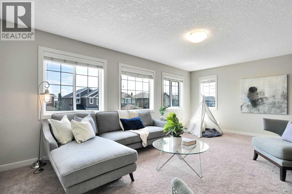 Single Family House for Sale in  Everhollow Street SW Evergreen Calgary 