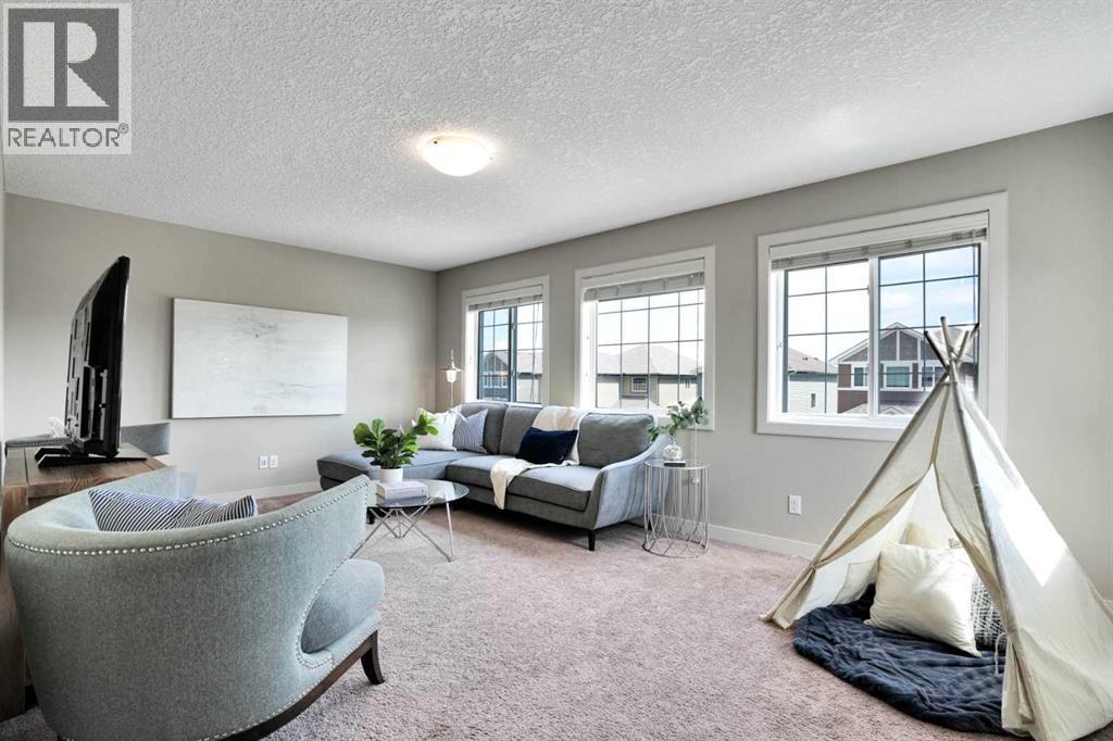 Single Family House for Sale in  Everhollow Street SW Evergreen Calgary 