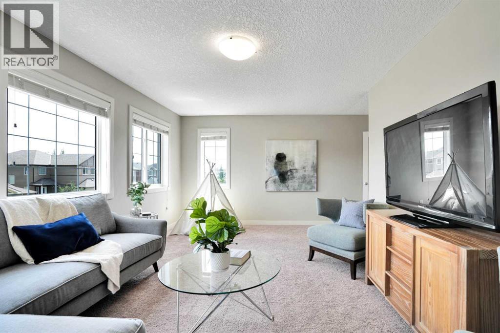 Single Family House for Sale in  Everhollow Street SW Evergreen Calgary 