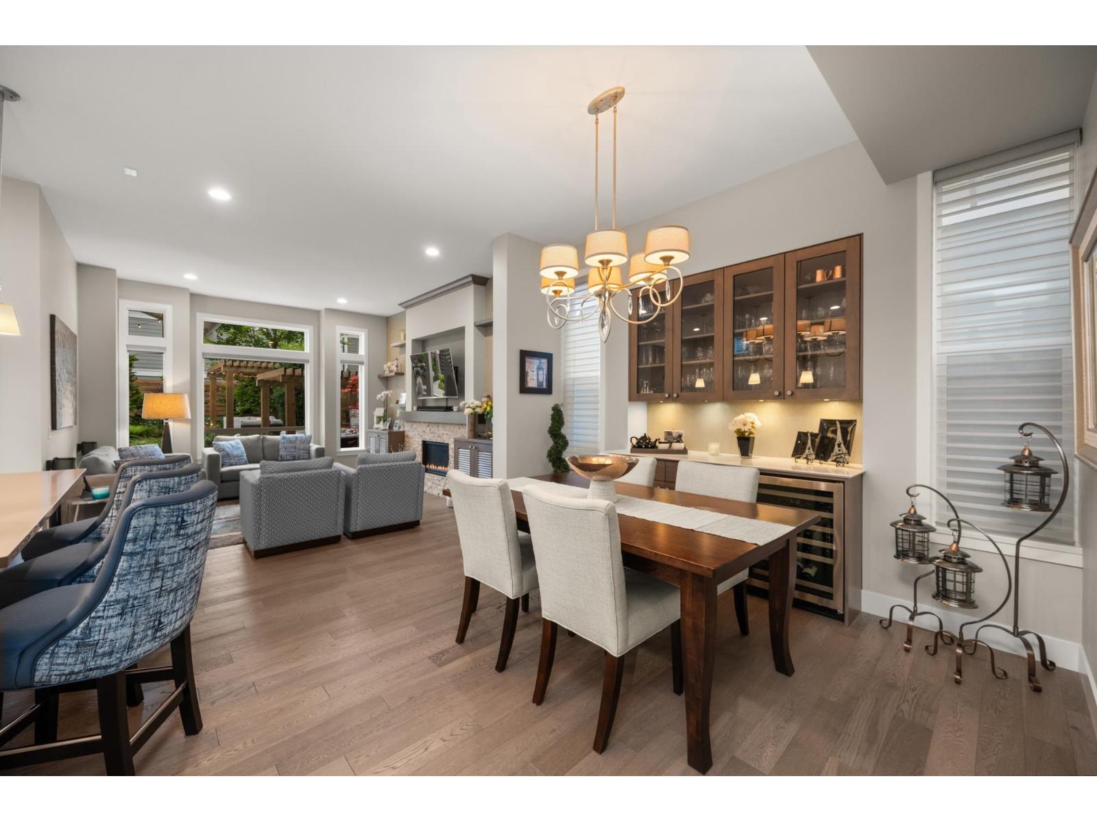 Photo 12 of 15868 Mountain View Drive, Surrey BC