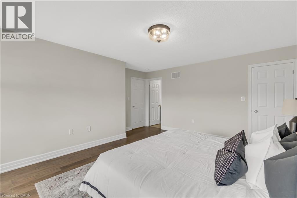 Photo 43 of 214 Blair Creek Drive, Kitchener ON