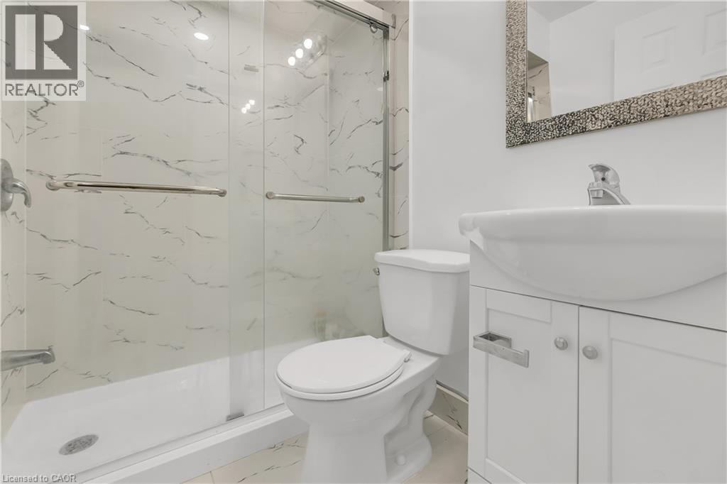 Photo 12 of 214 Blair Creek Drive, Kitchener ON