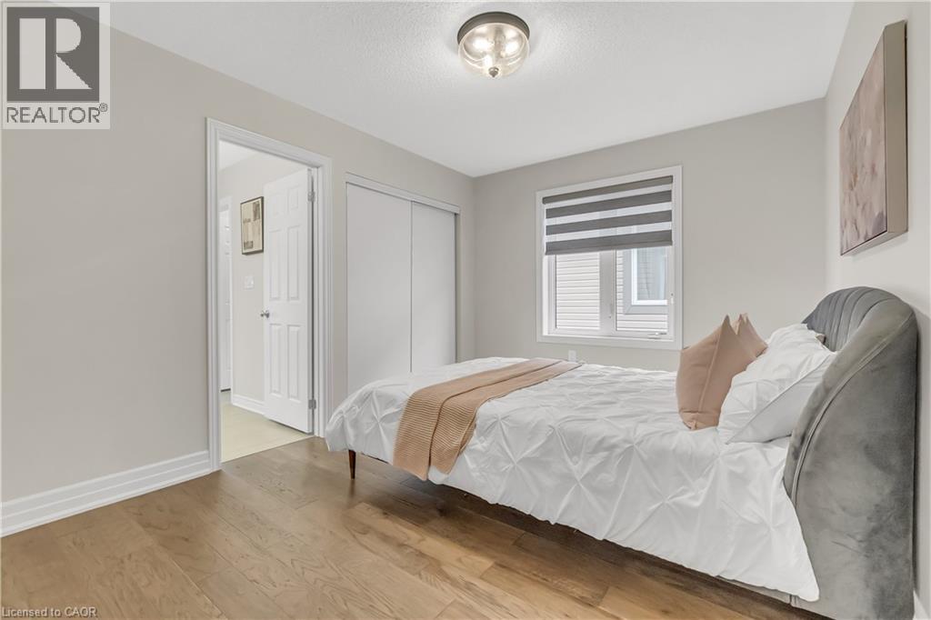 Photo 25 of 214 Blair Creek Drive, Kitchener ON