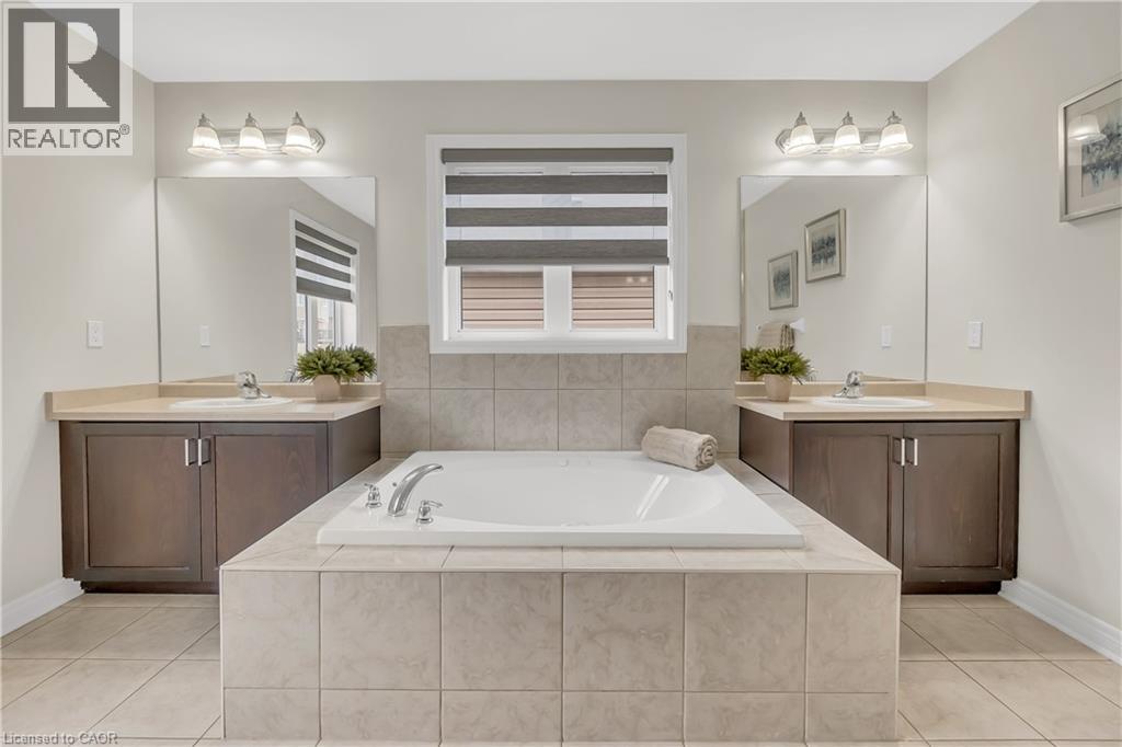 Photo 24 of 214 Blair Creek Drive, Kitchener ON
