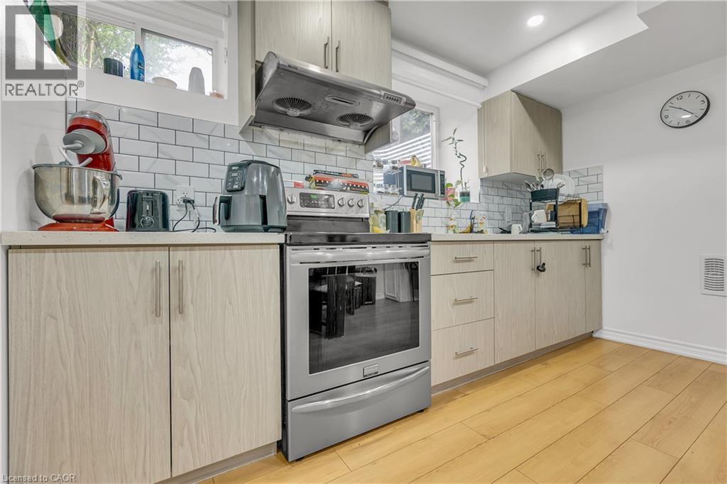 Photo 22 of 214 Blair Creek Drive, Kitchener ON