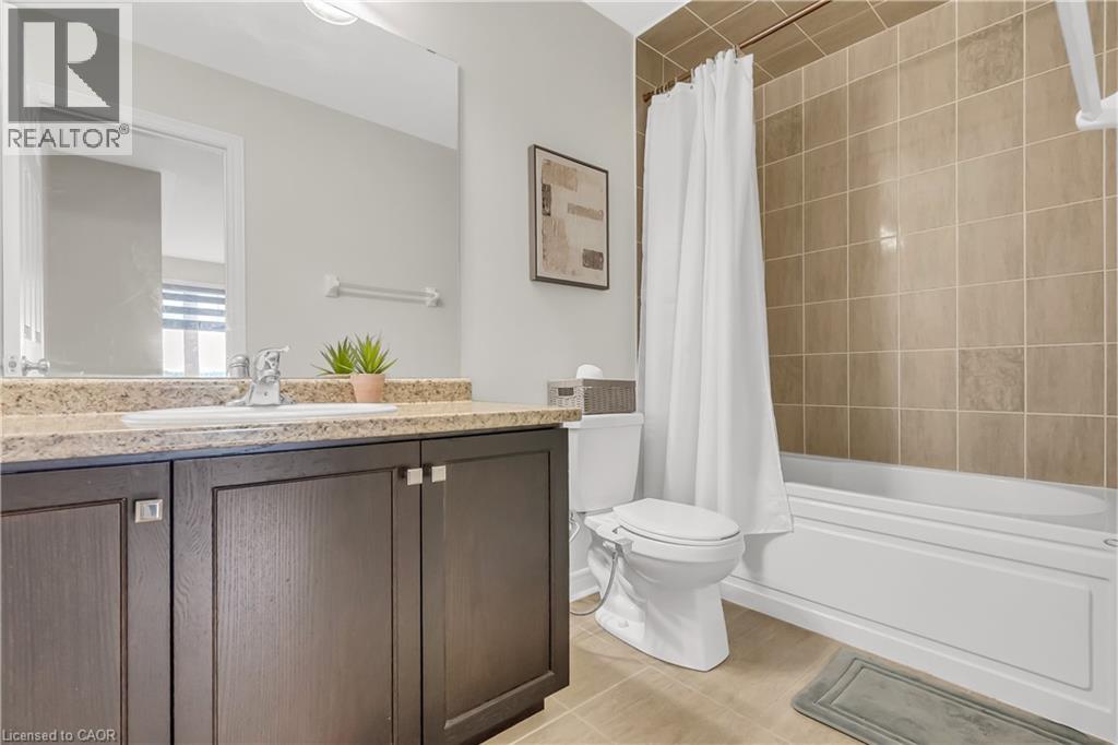 Photo 11 of 214 Blair Creek Drive, Kitchener ON