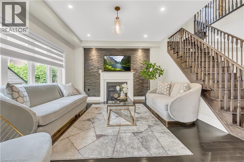 Photo 9 of 214 Blair Creek Drive, Kitchener ON
