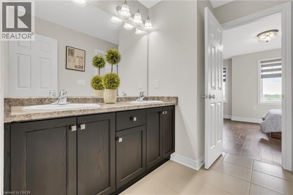 Photo 41 of 214 Blair Creek Drive, Kitchener ON