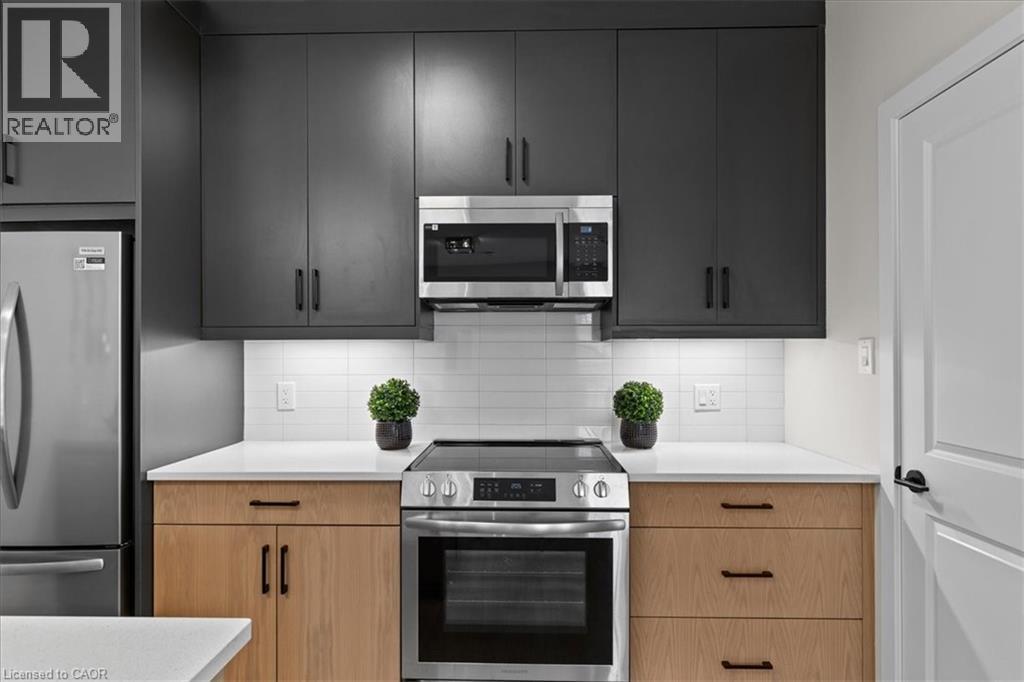 Photo 9 of 2 Pipers Green Court, Kitchener ON