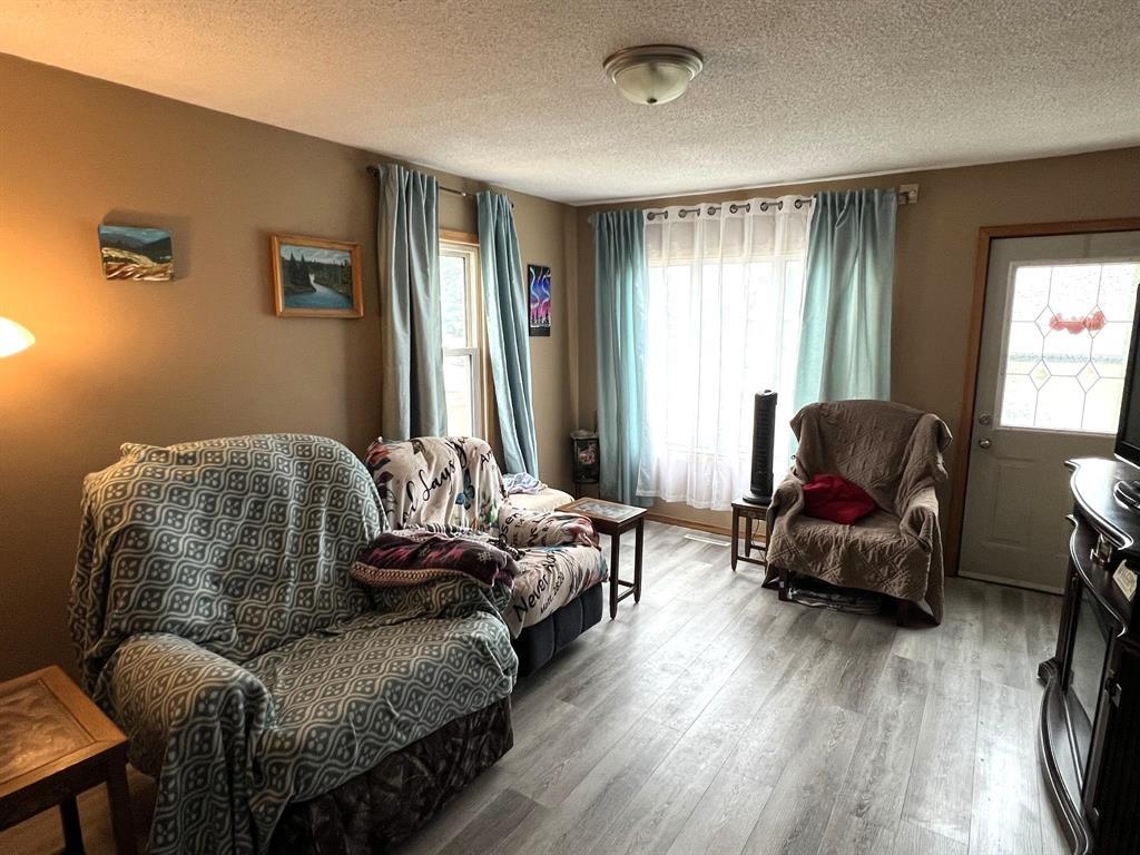 Photo 3 of 47 Dundurand Avenue, Winnipeg MB