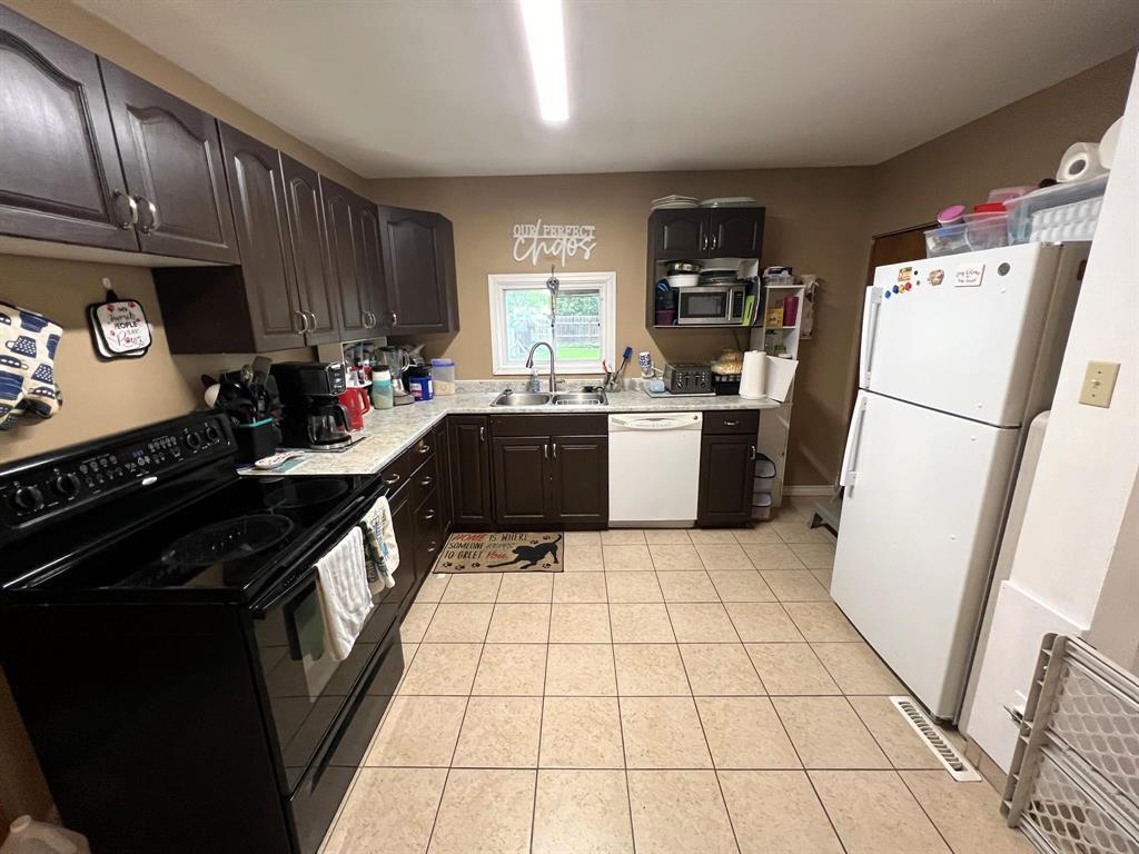 Photo 7 of 47 Dundurand Avenue, Winnipeg MB