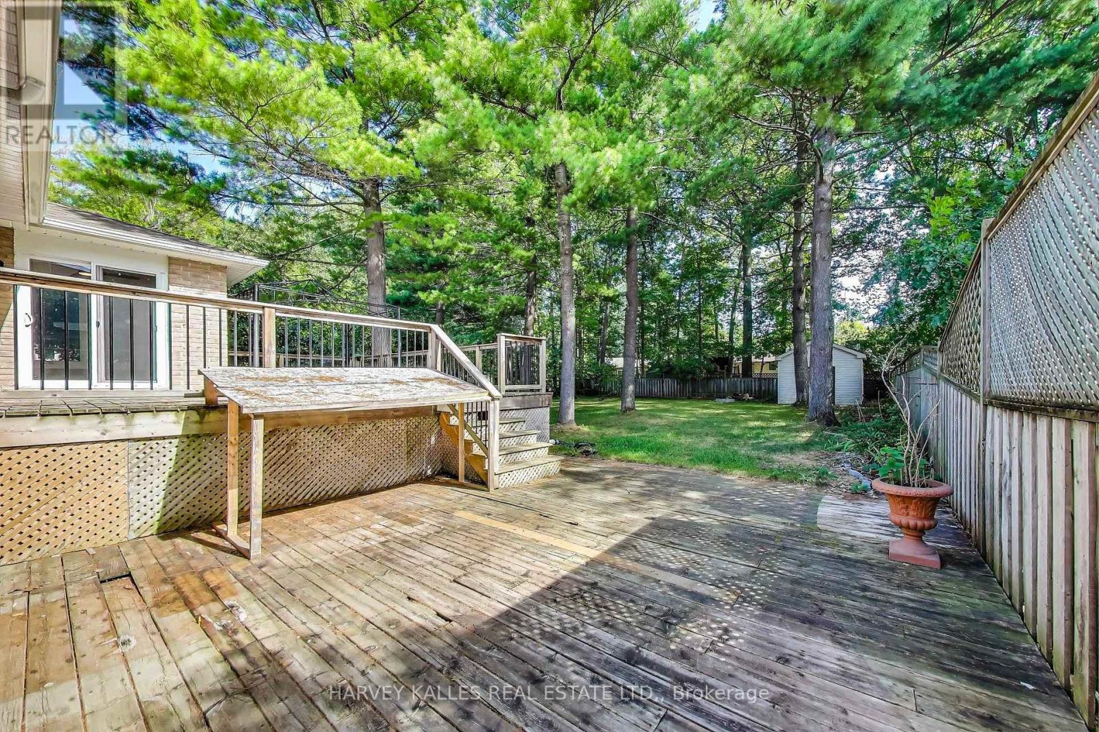 Photo 46 of 197 Park Avenue, East Gwillimbury ON