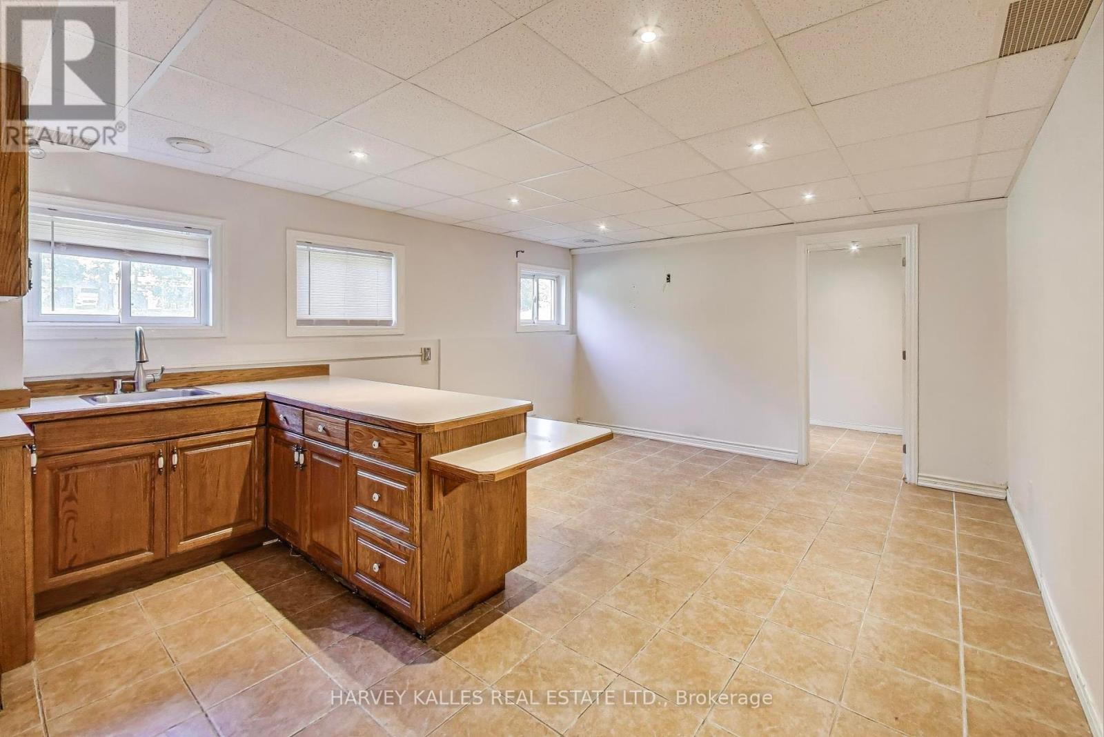 Photo 28 of 197 Park Avenue, East Gwillimbury ON