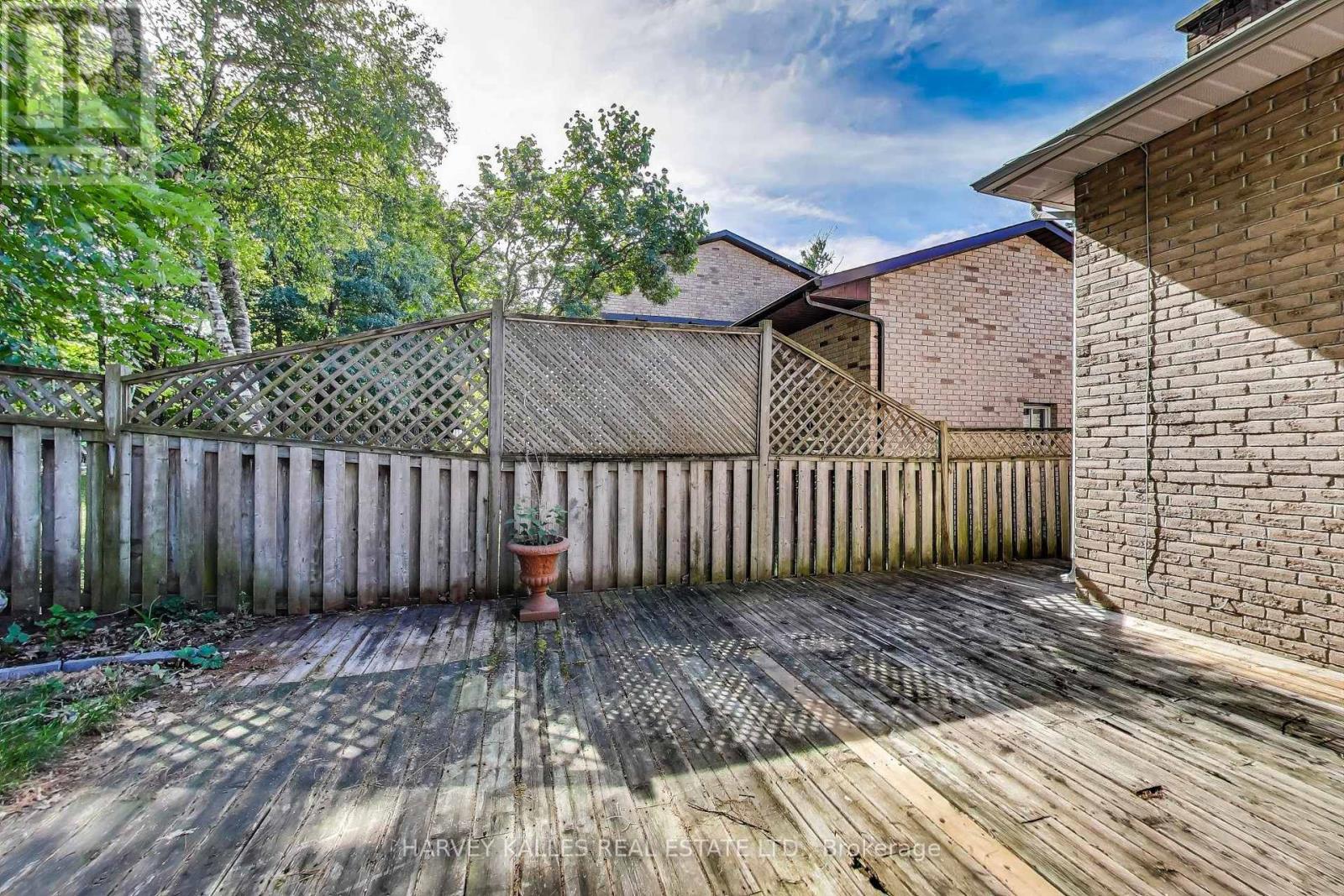 Photo 1 of 197 Park Avenue, East Gwillimbury ON