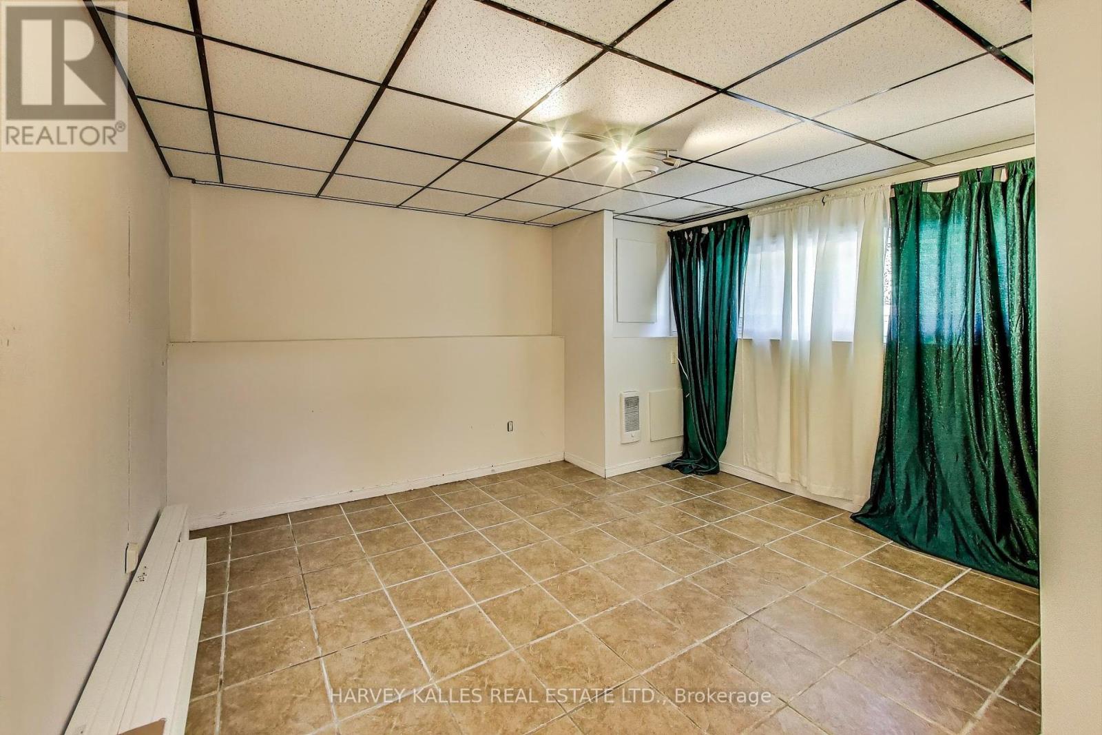 Photo 22 of 197 Park Avenue, East Gwillimbury ON