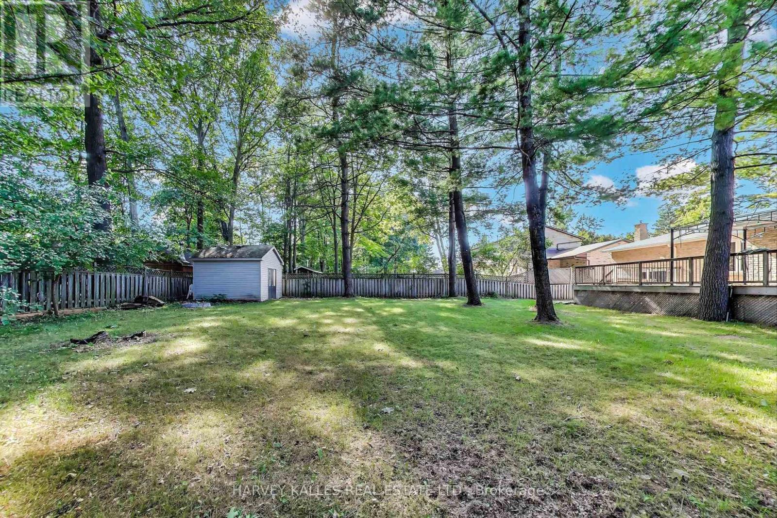 Photo 6 of 197 Park Avenue, East Gwillimbury ON