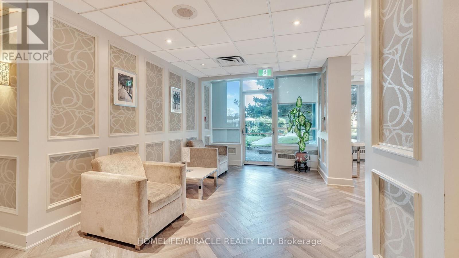 Photo 25 of 2009 550 Webb Drive, Mississauga ON