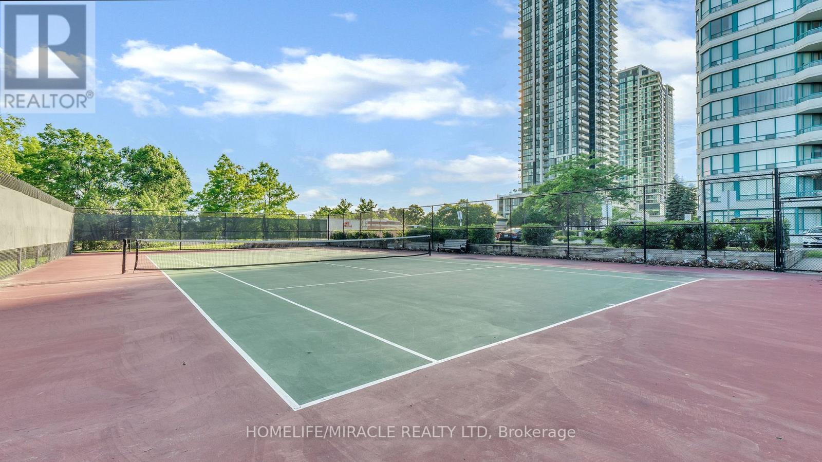 Photo 32 of 2009 550 Webb Drive, Mississauga ON
