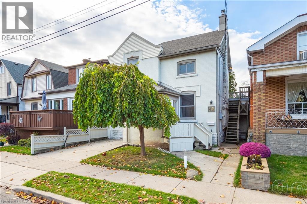 Photo 18 of 45 East Bend Avenue N, Hamilton ON