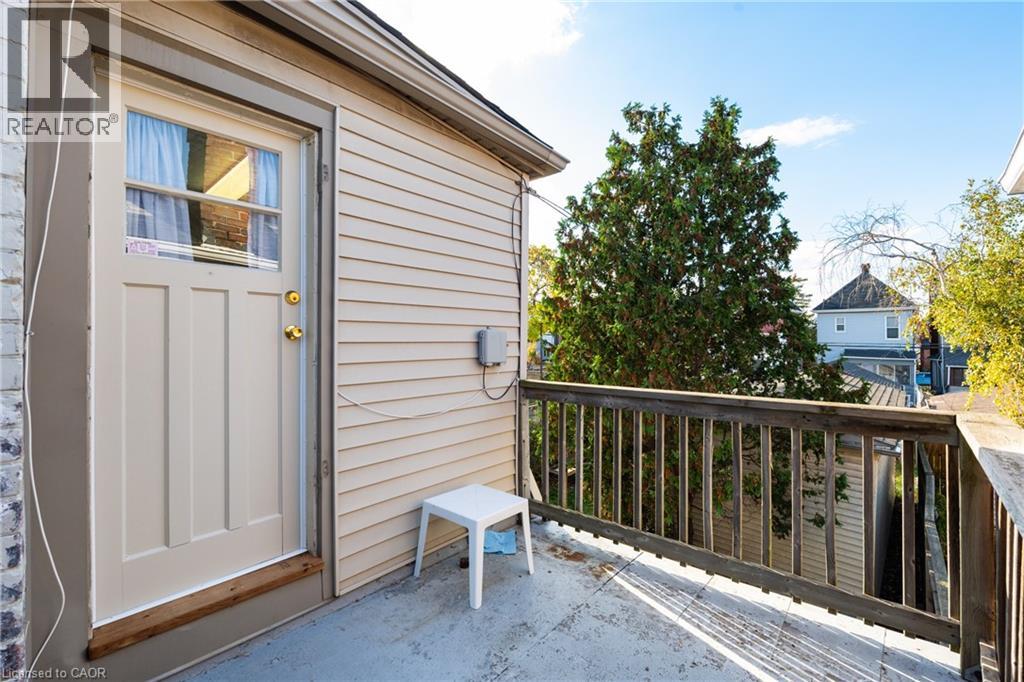 Photo 25 of 45 East Bend Avenue N, Hamilton ON