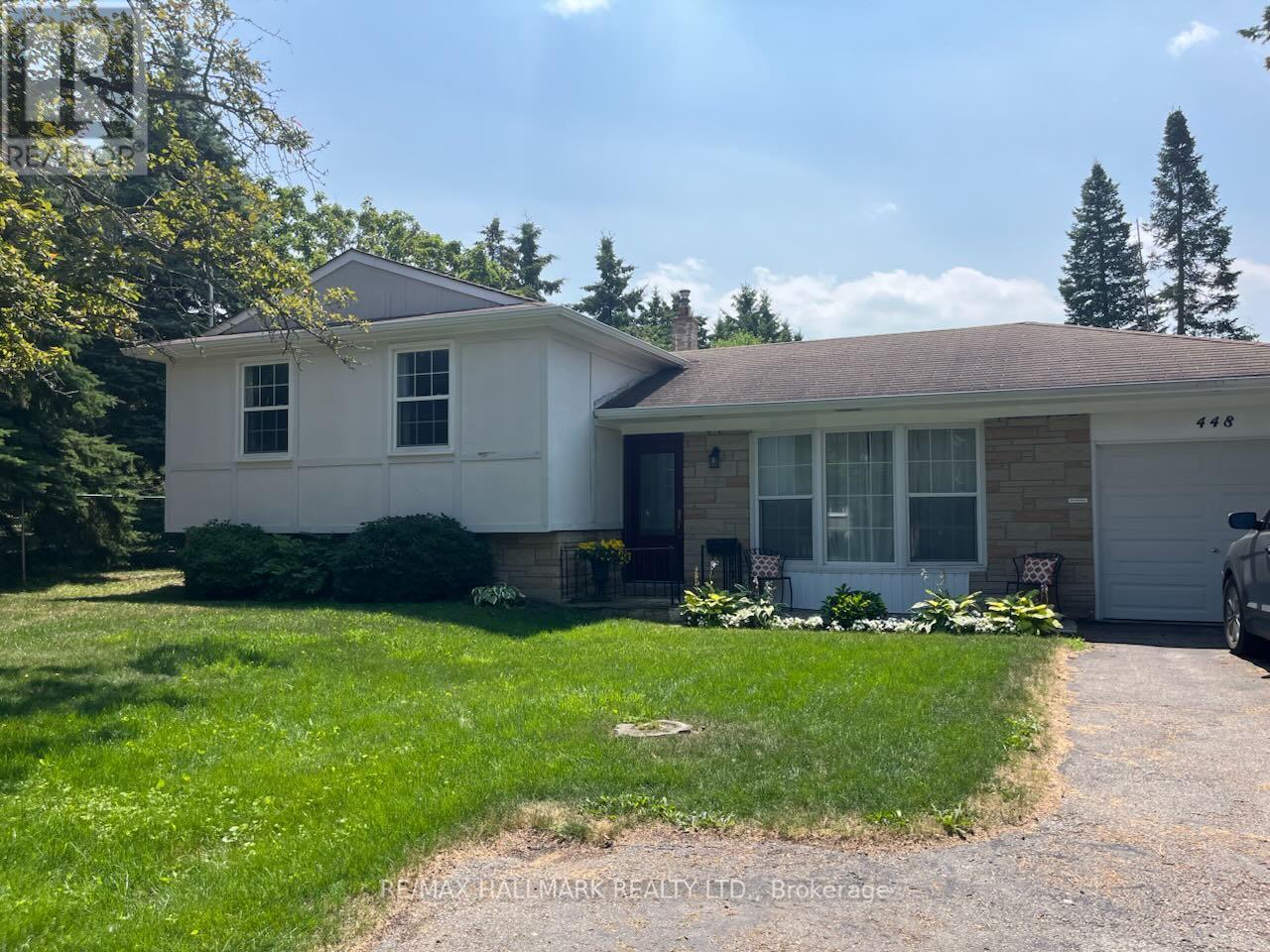 Photo 3 of 448 Loretta Crescent, Whitchurchstouffville ON